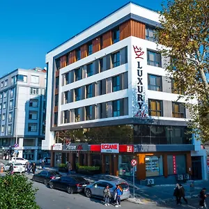 3* Hotel Luxury Life